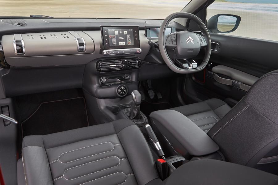 Интерьер Citroen C4 Cactus Rip Curl Special Edition 2016 года  (UK) (фото 25 из 30)